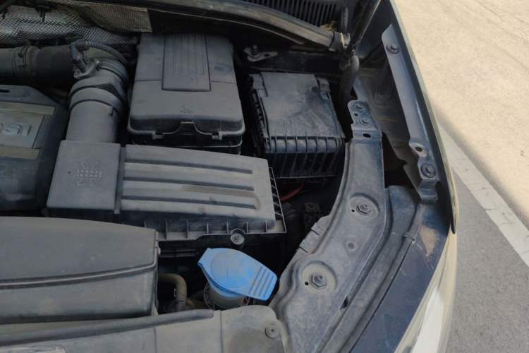 Used Volkswagen Sharan 2013 1.8TSI Standard Model Euro IV Engine Bay Left