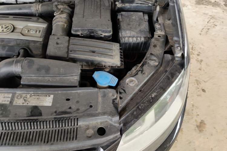 Used Volkswagen Sharan 2013 1.8TSI Comfort Model Engine Bay Left