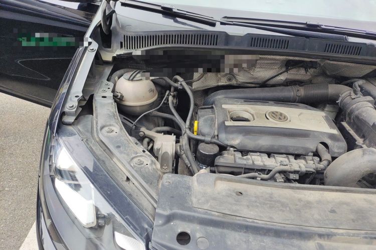 Used Volkswagen Sharan 2013 2.0 TSI Comfort Model Engine Bay Right