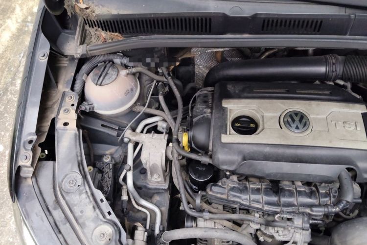 Used Volkswagen Sharan 2013 2.0 TSI Standard Model Engine Bay Right