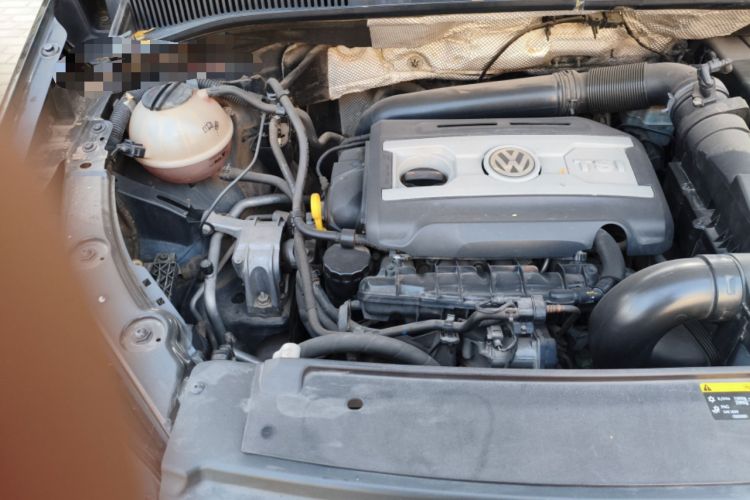 Used Volkswagen Sharan 2013 2.0 TSI Comfort Model Engine Bay Right