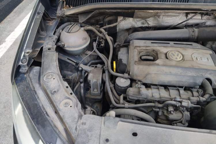 Used Volkswagen Sharan 2013 1.8TSI Standard Model Euro IV Engine Bay Right