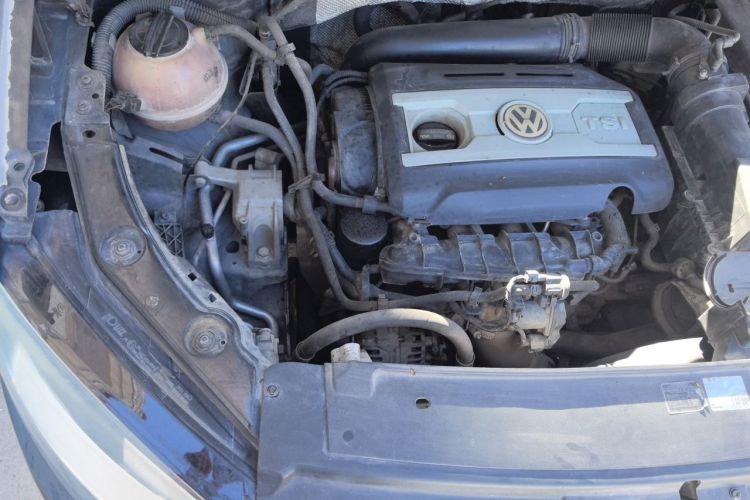 Used Volkswagen Sharan 2013 1.8TSI Standard Model Euro IV Engine Bay Right