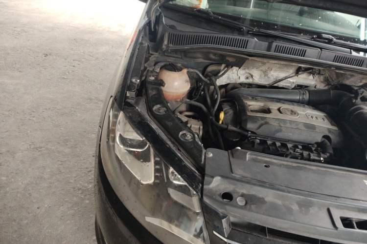 Used Volkswagen Sharan 2013 2.0 TSI Comfort Model Engine Bay Right