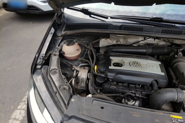 Used Volkswagen Sharan 2013 1.8TSI Standard Model Euro IV Engine Bay Right