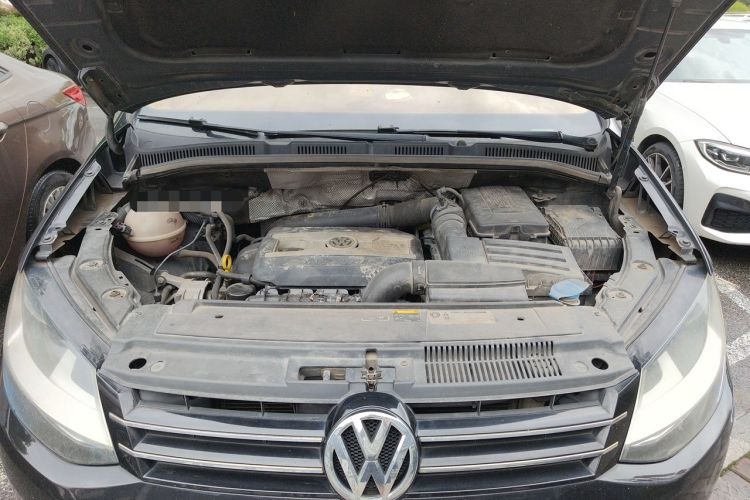 Used Volkswagen Sharan 2013 1.8TSI Comfort Model Euro IV Engine Bay
