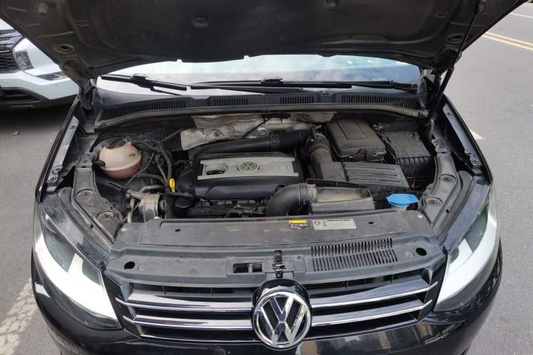 Used Volkswagen Sharan 2013 1.8TSI Standard Model Euro IV Engine Bay