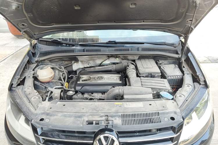 Used Volkswagen Sharan 2013 1.8TSI Standard Model Euro IV Engine Bay