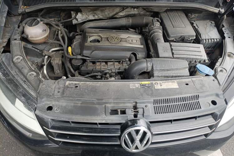 Used Volkswagen Sharan 2013 1.8TSI Standard Model Euro IV Engine Bay