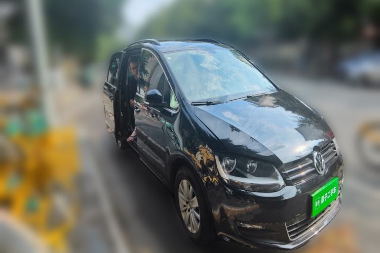 Used Volkswagen Sharan 2013 1.8TSI Standard Model Front Right 45 Deg