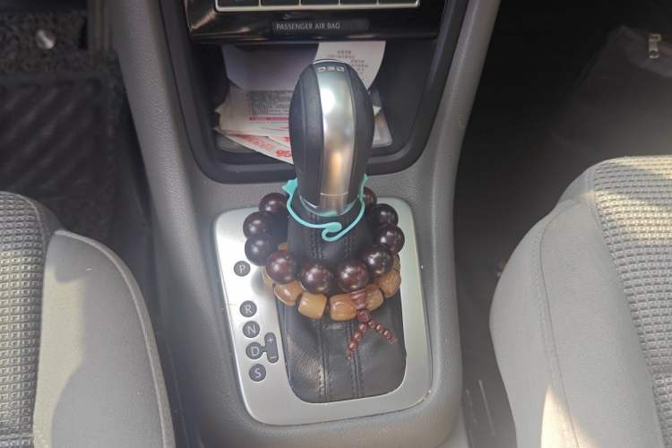 Used Volkswagen Sharan 2013 1.8TSI Standard Model Gear Lever