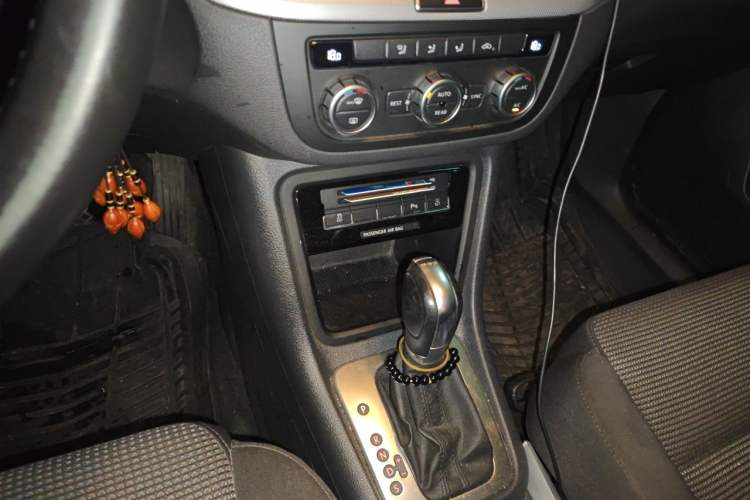 Used Volkswagen Sharan 2013 2.0 TSI Standard Model Gear Lever
