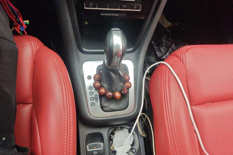 Used Volkswagen Sharan 2013 1.8TSI Standard Model Gear Lever
