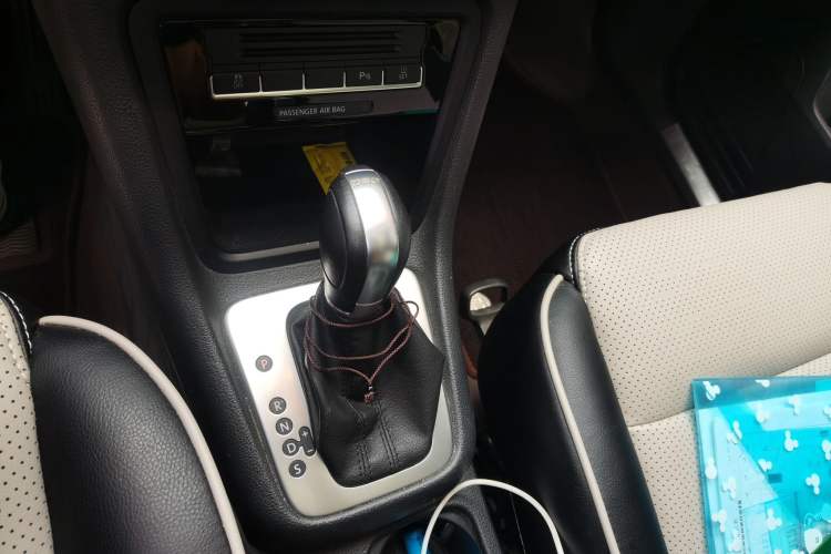 Used Volkswagen Sharan 2013 1.8TSI Standard Model Euro IV Gear Lever