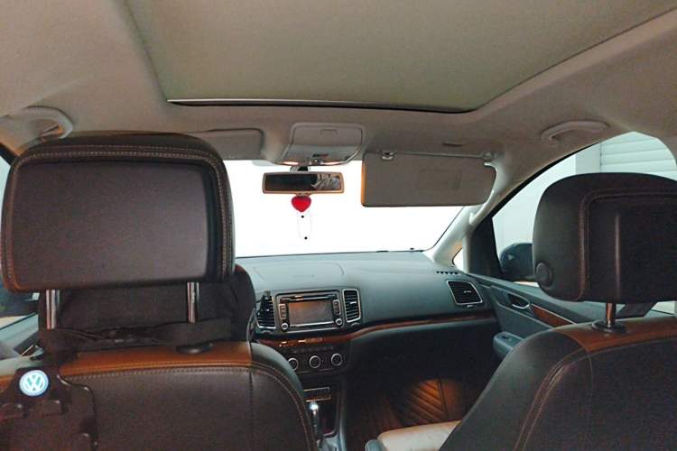 Used Volkswagen Sharan 2013 2.0 TSI Comfort Model Headliner