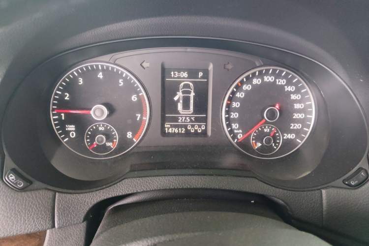 Used Volkswagen Sharan 2013 1.8TSI Comfort Model Instrument Cluster
