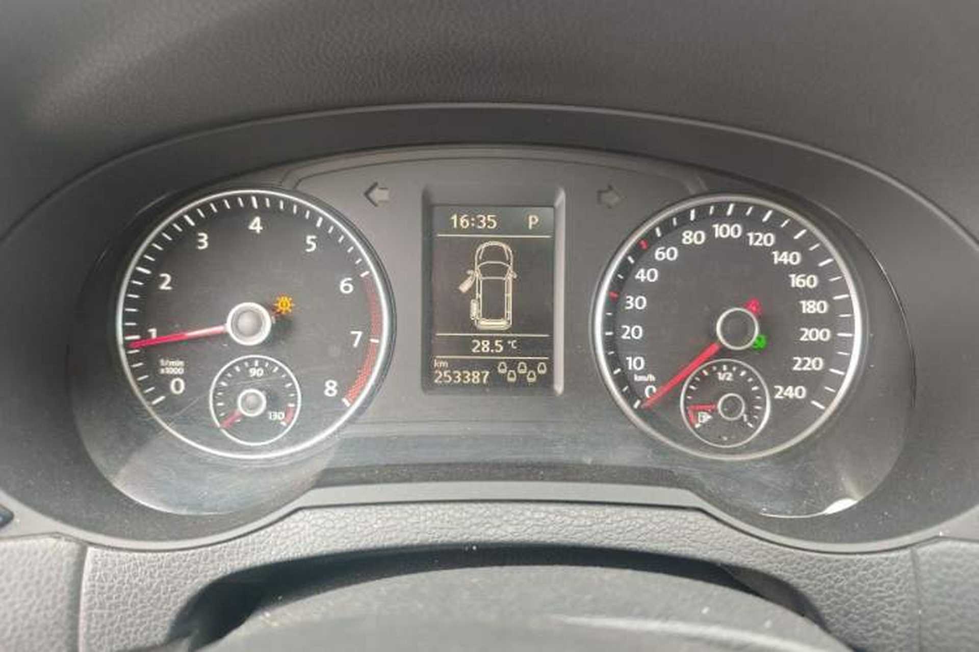 Used Volkswagen Sharan 2013 1.8TSI Comfort Model Euro IV Instrument Cluster