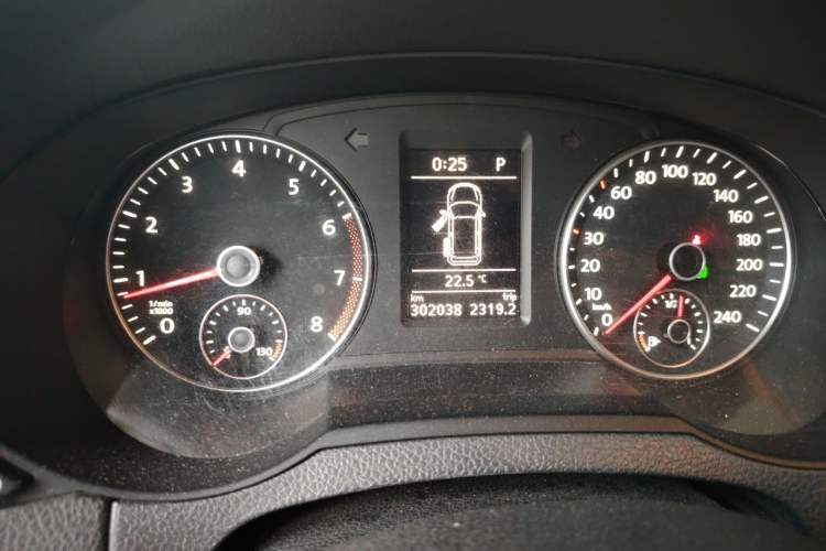 Used Volkswagen Sharan 2013 2.0 TSI Comfort Model Instrument Cluster