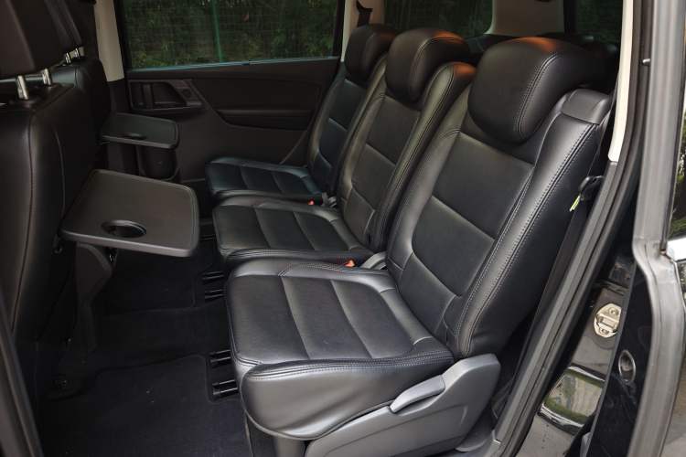 Used Volkswagen Sharan 2013 1.8TSI Standard Model Interior 2