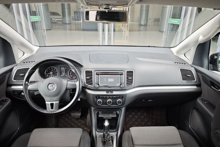 Used Volkswagen Sharan 2013 1.8TSI Standard Model Euro IV Interior 2