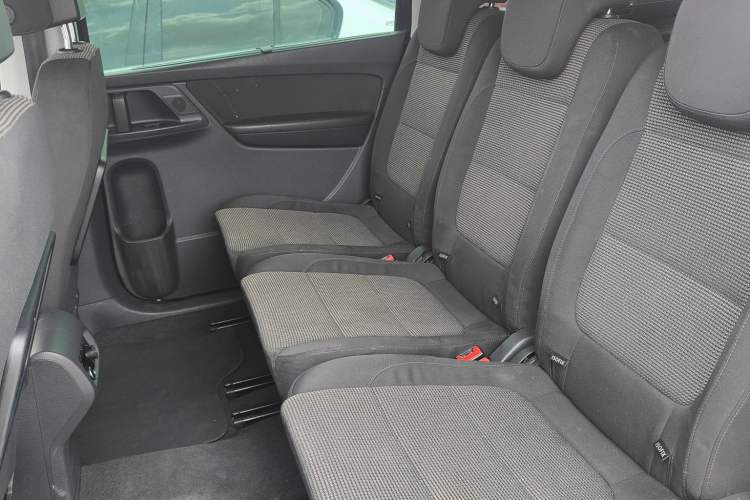 Used Volkswagen Sharan 2013 1.8TSI Standard Model Interior 4