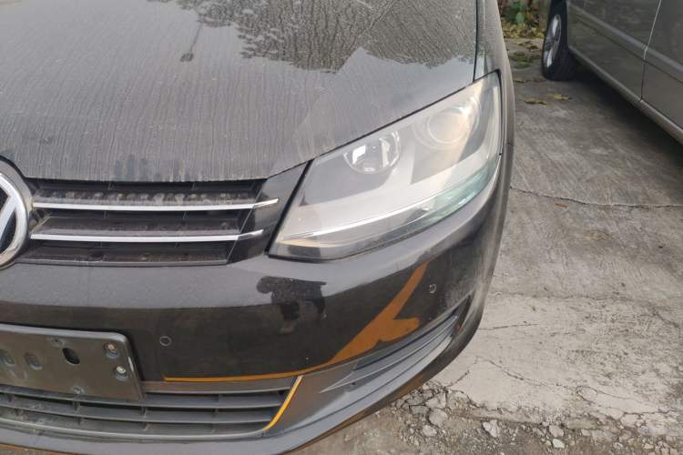 Used Volkswagen Sharan 2013 1.8TSI Standard Model Left Front Headlight