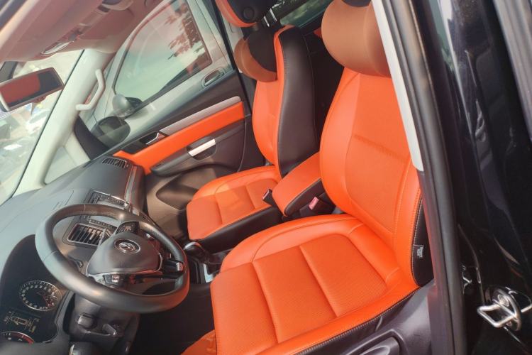 Used Volkswagen Sharan 2013 1.8TSI Standard Model Left Front Seat
