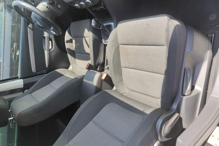 Used Volkswagen Sharan 2013 1.8TSI Standard Model Left Front Seat