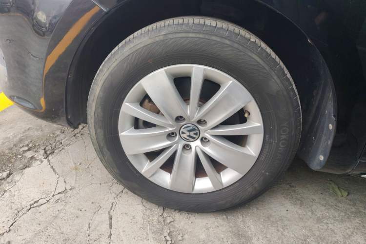 Used Volkswagen Sharan 2013 1.8TSI Standard Model Left Front Wheel Hub