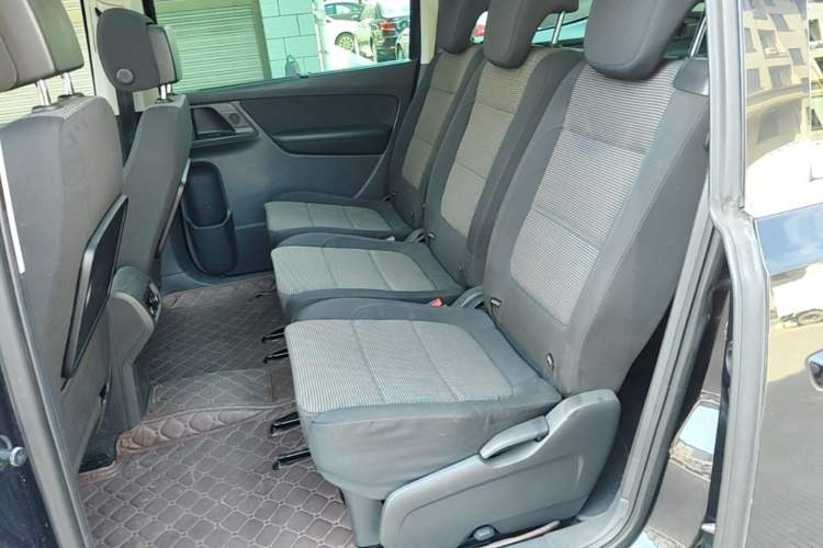 Used Volkswagen Sharan 2013 1.8TSI Standard Model Euro IV Left Rear Seat