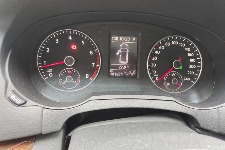 Used Volkswagen Sharan 2013 2.0 TSI Comfort Model Odometer Close Up