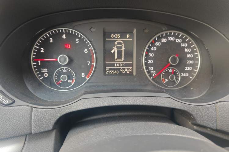 Used Volkswagen Sharan 2013 2.0 TSI Standard Model Odometer Close Up