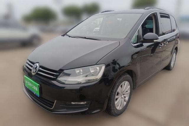 Volkswagen Sharan 2013 1.8TSI Standard Model مستعملة