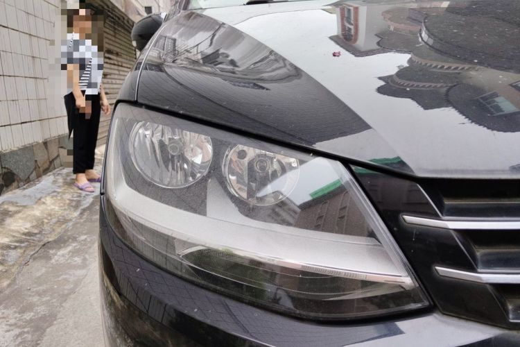 Used Volkswagen Sharan 2013 2.0 TSI Standard Model Right Front Headlight