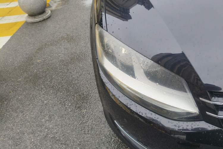 Used Volkswagen Sharan 2013 2.0 TSI Standard Model Right Front Headlight