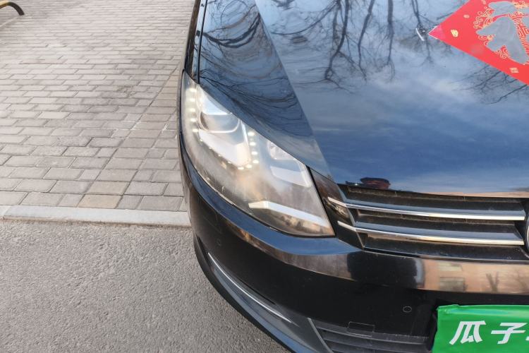 Used Volkswagen Sharan 2013 2.0 TSI Comfort Model Right Front Headlight