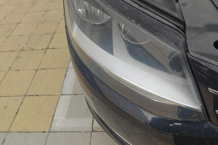 Used Volkswagen Sharan 2013 2.0 TSI Standard Model Right Front Headlight