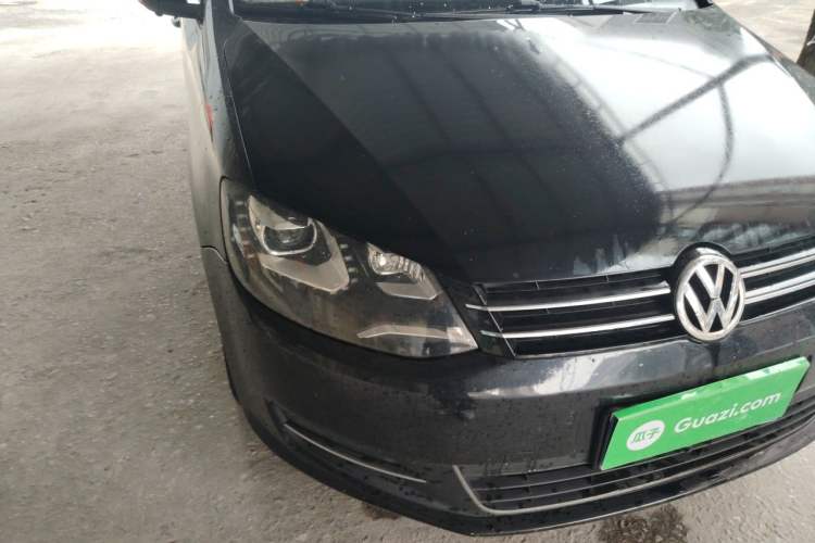 Used Volkswagen Sharan 2013 2.0 TSI Comfort Model Right Front Headlight