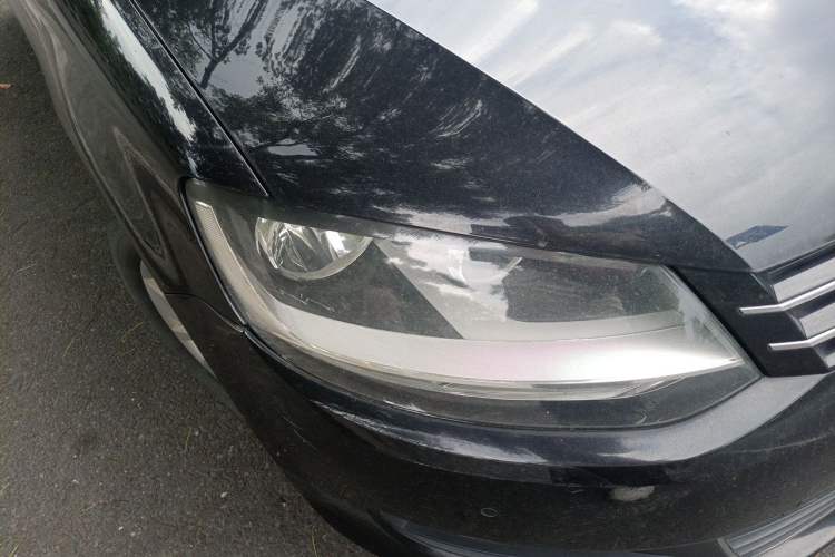 Used Volkswagen Sharan 2013 1.8TSI Standard Model Euro IV Right Front Headlight