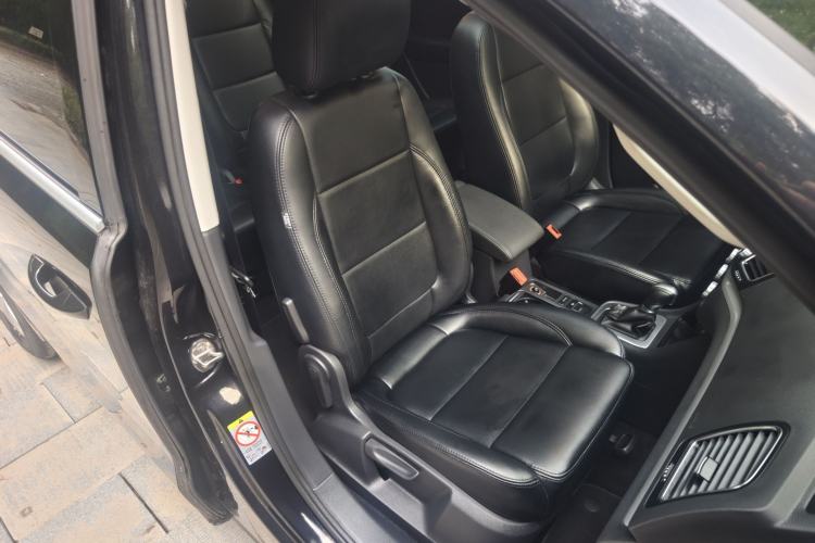 Used Volkswagen Sharan 2013 1.8TSI Standard Model Right Front Seat