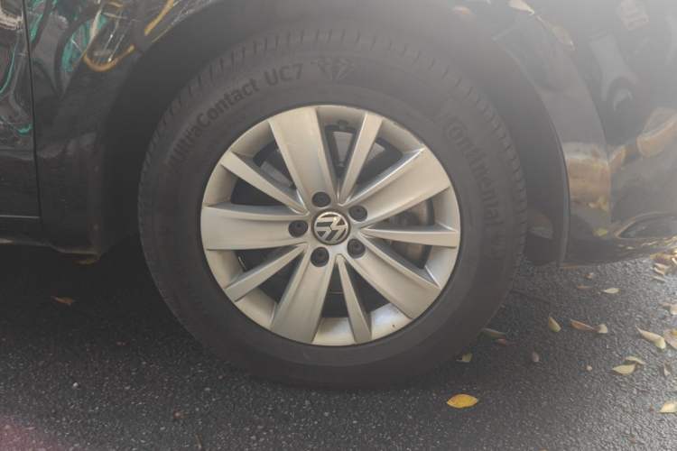 Used Volkswagen Sharan 2013 1.8TSI Standard Model Right Front Wheel Hub