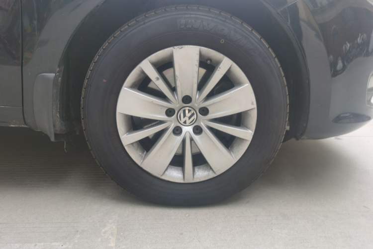 Used Volkswagen Sharan 2013 1.8TSI Standard Model Right Front Wheel Hub
