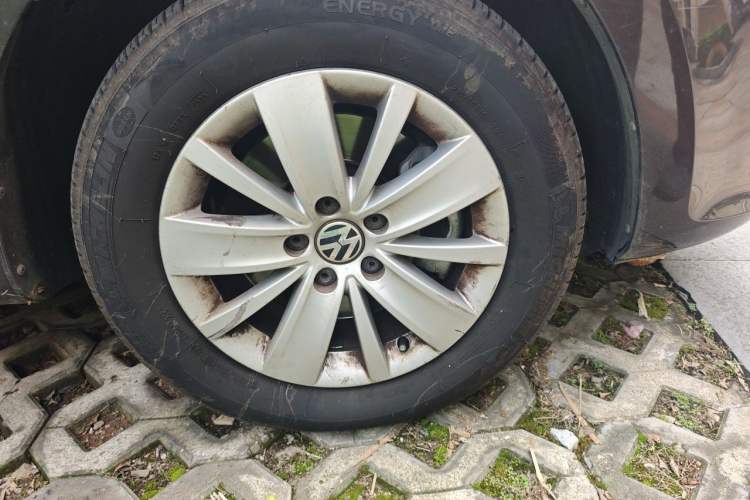 Used Volkswagen Sharan 2013 1.8TSI Standard Model Right Front Wheel Hub
