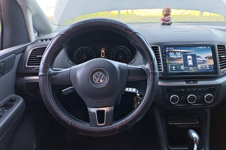Used Volkswagen Sharan 2013 1.8TSI Standard Model Steering Wheel