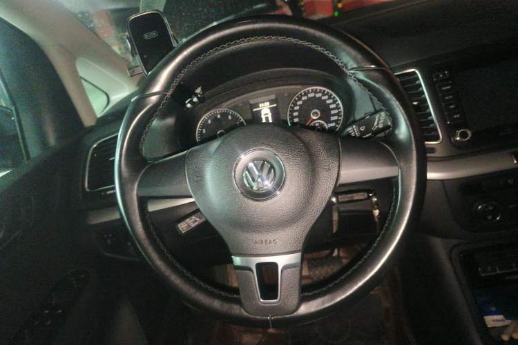 Used Volkswagen Sharan 2013 1.8TSI Standard Model Euro IV Steering Wheel