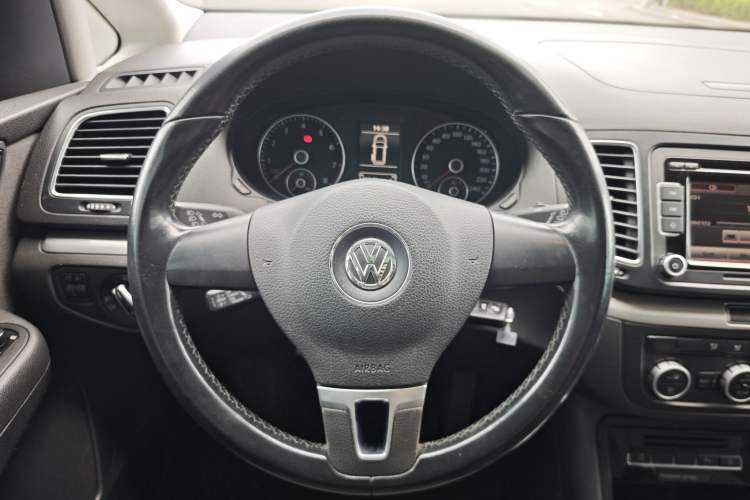 Used Volkswagen Sharan 2013 1.8TSI Standard Model Euro IV Steering Wheel