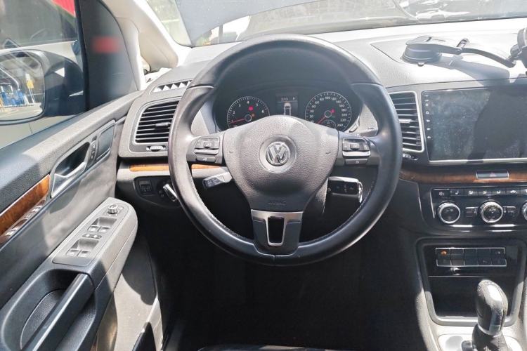 Used Volkswagen Sharan 2013 1.8TSI Comfort Model Euro IV Steering Wheel