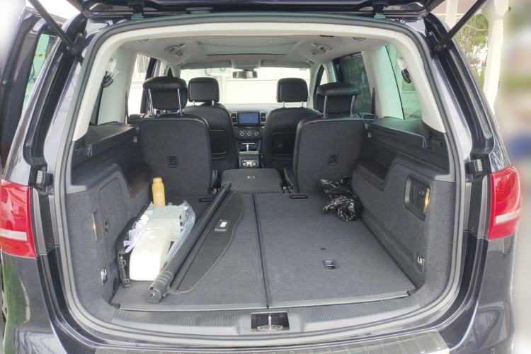 Used Volkswagen Sharan 2013 2.0 TSI Standard Model Trunk