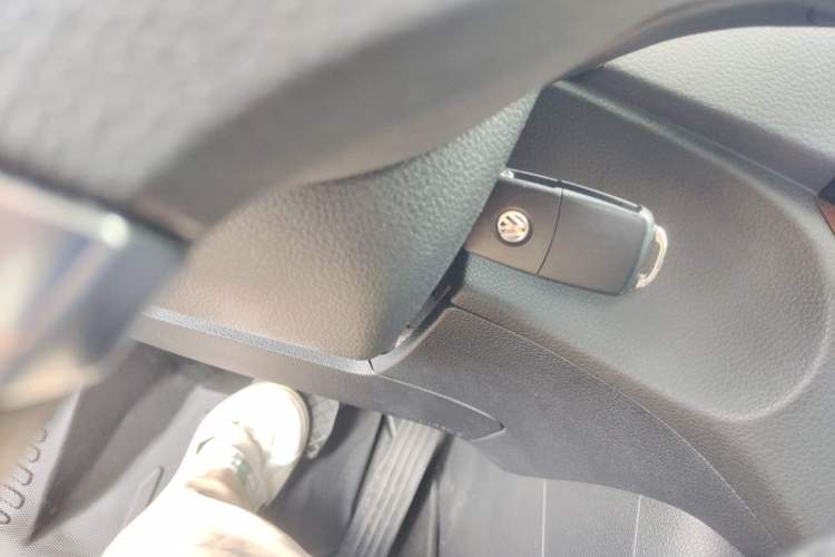 Used Volkswagen Sharan 2013 2.0 TSI Standard Model Vehicle Key