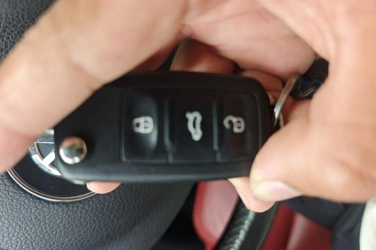 Used Volkswagen Sharan 2013 1.8TSI Standard Model Vehicle Key
